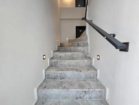 Hisar Mahallesinde Satılık 3+1 Villa