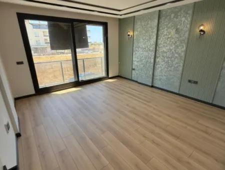 Didim Altınkum Çamlık Mahallesinde Satılık Havuzlu Villa