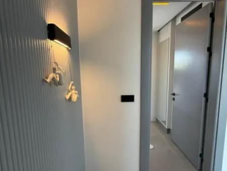 Efeler'de Deniz Manzaralı Müstakil Ultra Lüks 4+1 Villa – 500 M² Arsa Üzerinde!