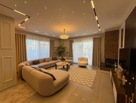 İşte O Ev!! Efeler Mah. 313 M² Arsa Üzerinde Ultra Lüks 3+1 Villa — Havuzlu • Bahçeli • Full Eşyalı