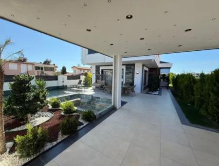 İşte O Ev!! Efeler Mah. 313 M² Arsa Üzerinde Ultra Lüks 3+1 Villa — Havuzlu • Bahçeli • Full Eşyalı