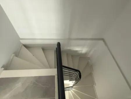 Didim Mavişehirde Satılık Havuzlu Sitede 3+1 Kelepir Villa