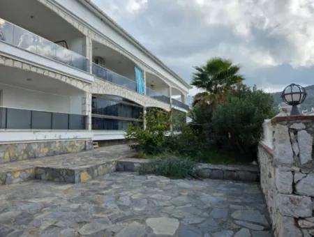 Didim Akbük'te Havuzlu Site İçerisinde Satılık 2+1 Dubleks Daire