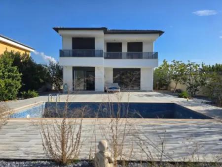 Didim Yeşiltepe Mevkisinde Satılık 4+1 Müstakil Villa