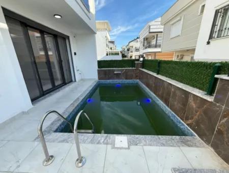 Aydın Didim Efeler Mahallesi Satılık Deniz Manzaralı • 3+1 • Havuzlu • Teraslı • Sıfır Lüks Villa