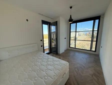 Aydın Didim Efeler Mahallesi Yerden Isıtmalı • Akıllı Sistem • Havuzlu Site İçi • 3+1 Köşe Villa