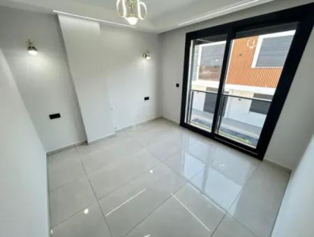 Didim Hisar Mahallesi’nde Satılık 3+1 Modern Müstakil Girişli Havuzlu Villa