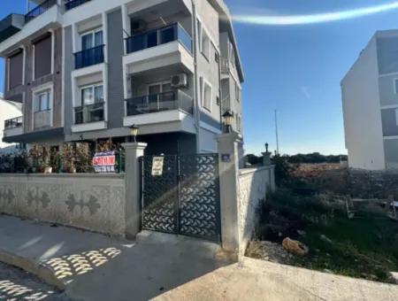 Didim Efeler Mahallesi’nde Denize Yakın Satılık 1+1 Ara Kat Daire