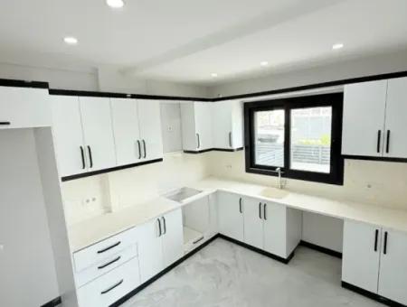 Aydın Didim Hisar Mahallesi’nde Satılık 3+1 Ayrı Mutfaklı Köşe Başı Havuzlu Villa