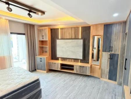 Aydın Didim Hisar’da Köşe Başı Havuzlu Denize Yakın 3+1 Satılık Eşyalı Villa