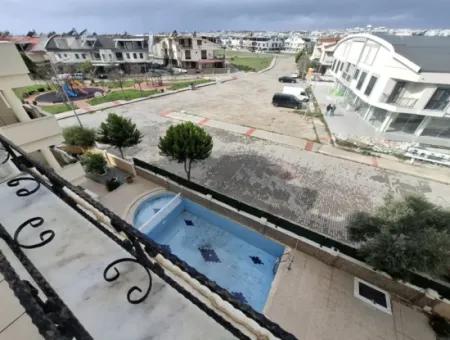 Aydın Didim Efeler’de Satılık Havuzlu Sitede Full Eşyalı Geniş Odalı 2+1 Dubleks