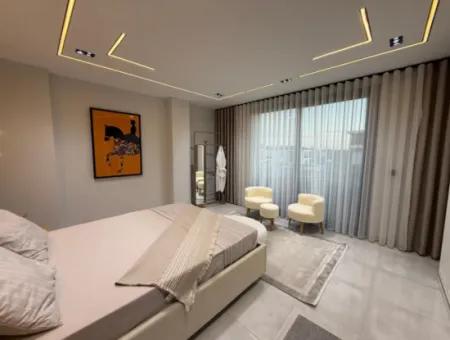 Didim Efeler Mahallesinde Satılık Müstakil Villa