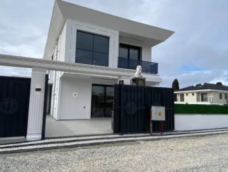 Didim Hisar Mahallesinde Satılık Havuzlu 3+1 Villa