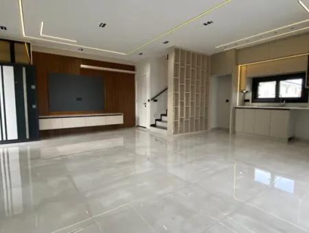 Didim Hisar Mahallesinde Satılık Havuzlu 3+1 Villa