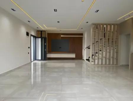 Didim Hisar Mahallesinde Satılık Havuzlu 3+1 Villa