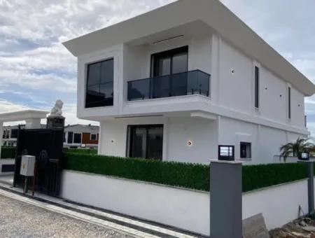 Didim Hisar Mahallesinde Satılık Havuzlu 3+1 Villa