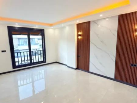 Aydın Didim’de Satılık 4+1 Ayrı Mutfaklı Havuzlu Fırsat Villa