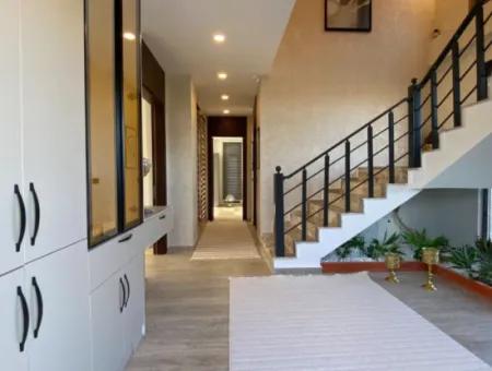 Didim Efelerde Satılık 500 Mt Arsa İçinde 4+1 Lüks Villa