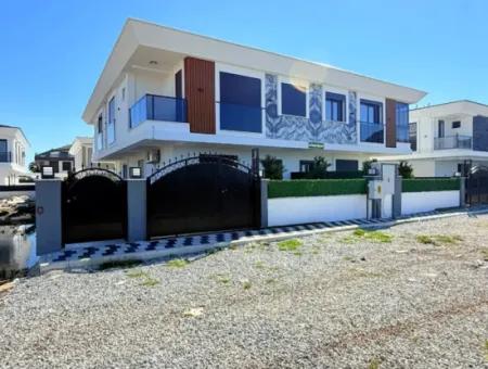 Fırsat! Didim Efeler Mahallesi’nde Satılık 3+1 Havuzlu Sıfır Villa