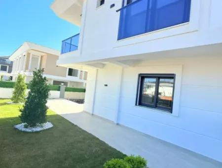 Fırsat! Didim Efeler Mahallesi’nde Satılık 3+1 Havuzlu Sıfır Villa