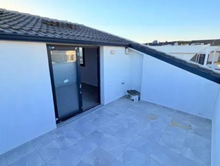 Efeler Mahallesi’nde Satılık 3+1 Triplex Bitişik Nizam Sıfır Havuzlu Villa