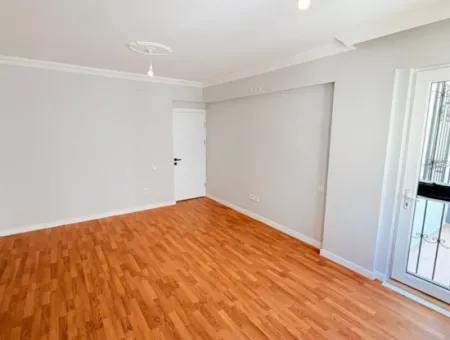 Didim Efeler Mahallesi’nde Satılık Ayrı Mutfak Görünümlü 4+1 Triplex Villa