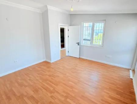 Didim Efeler Mahallesi’nde Satılık Ayrı Mutfak Görünümlü 4+1 Triplex Villa