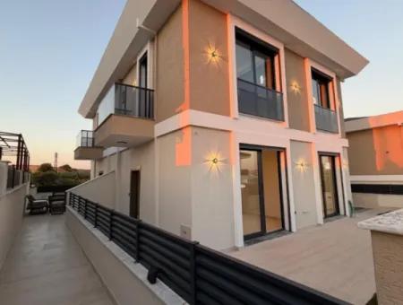 Çok İstenen O Villa  Didim Hisar Mahallesi’nde 3+1 Alt Katta Yatak Odalı Havuzlu Villa