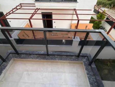 Çok İstenen O Villa  Didim Hisar Mahallesi’nde 3+1 Alt Katta Yatak Odalı Havuzlu Villa