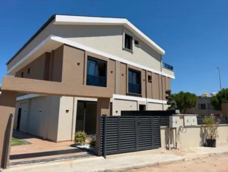 Didim Hisar Mahallesinde 4+1 Havuzlu Lüks Villa