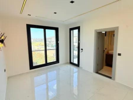 Didim Efeler’de 3+1 Özel Havuzlu, Müstakil Bahçeli Yeni Lüks Villa