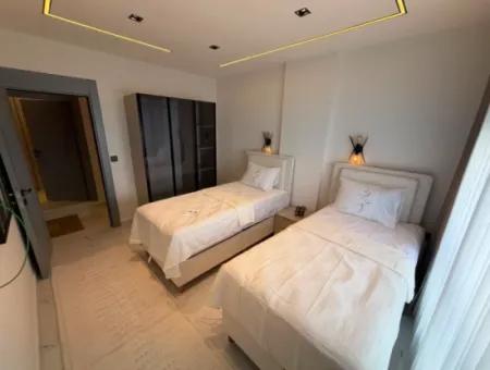 Didim Efeler’de Özel Havuzlu Full Eşyalı 3+1 Lüks Villa