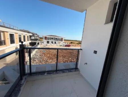 Didim Efeler’de Özel Havuzlu Full Eşyalı 3+1 Lüks Villa