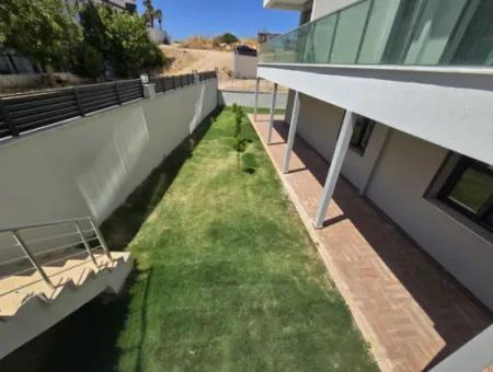 Saygınlar Sitesi’nde Ön Cephe, Asansörlü, Havuzlu Sıfır Yapı Daire