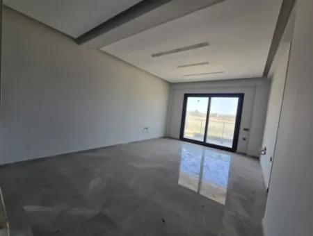 Saygınlar Sitesi’nde Ön Cephe, Asansörlü, Havuzlu Sıfır Yapı Daire