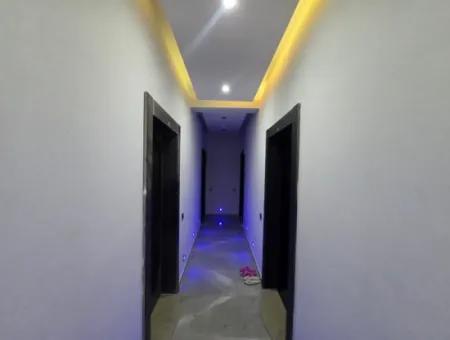 Saygınlar Sitesi’nde Ön Cephe, Asansörlü, Havuzlu Sıfır Yapı Daire