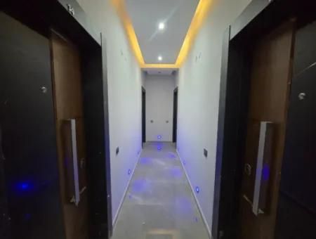 Saygınlar Sitesi’nde Ön Cephe, Asansörlü, Havuzlu Sıfır Yapı Daire