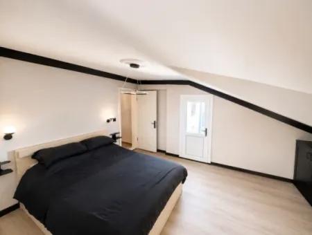 Didim Efeler Mahallesi’nde 3+1, 160 M², 2 Banyolu, Havuzlu Sitede Tadilatı Yapılmış  Daire