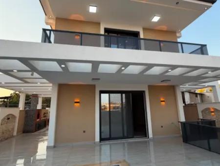 Didimde Satılık Tam Müstakil Villa – Ciddi Pazarlıklı!