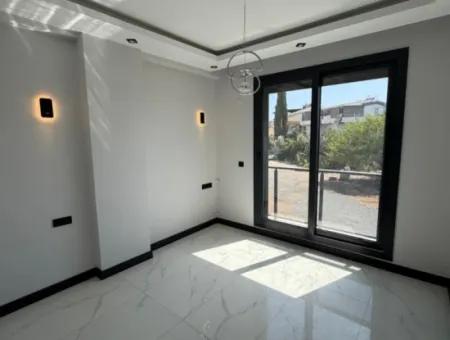 Didim Hisar Mahallesi’nde Deniz Manzaralı Triplex 3+1 Villa