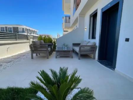 Didim Efeler’de Havuzlu Site İçerisinde Full Eşyalı 3+1 Tripleks Akıllı Ev Sistemli Villa