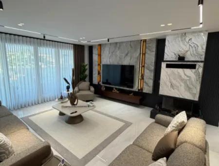 Didim Efeler’de 500 M² Arsa Üzerinde Tam Müstakil 4+1 Villa