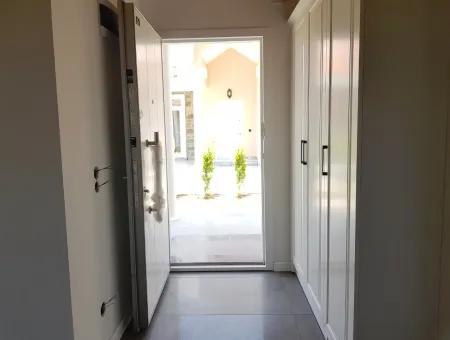 Didim Altınkum Sağturda Satılık Denize Yakın 2+1 Havuzlu Villa